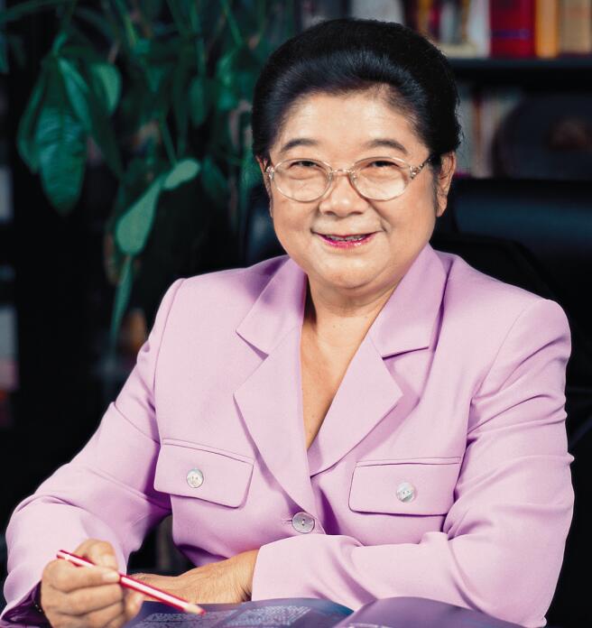 十届全国人大常委会副委员长顾秀莲